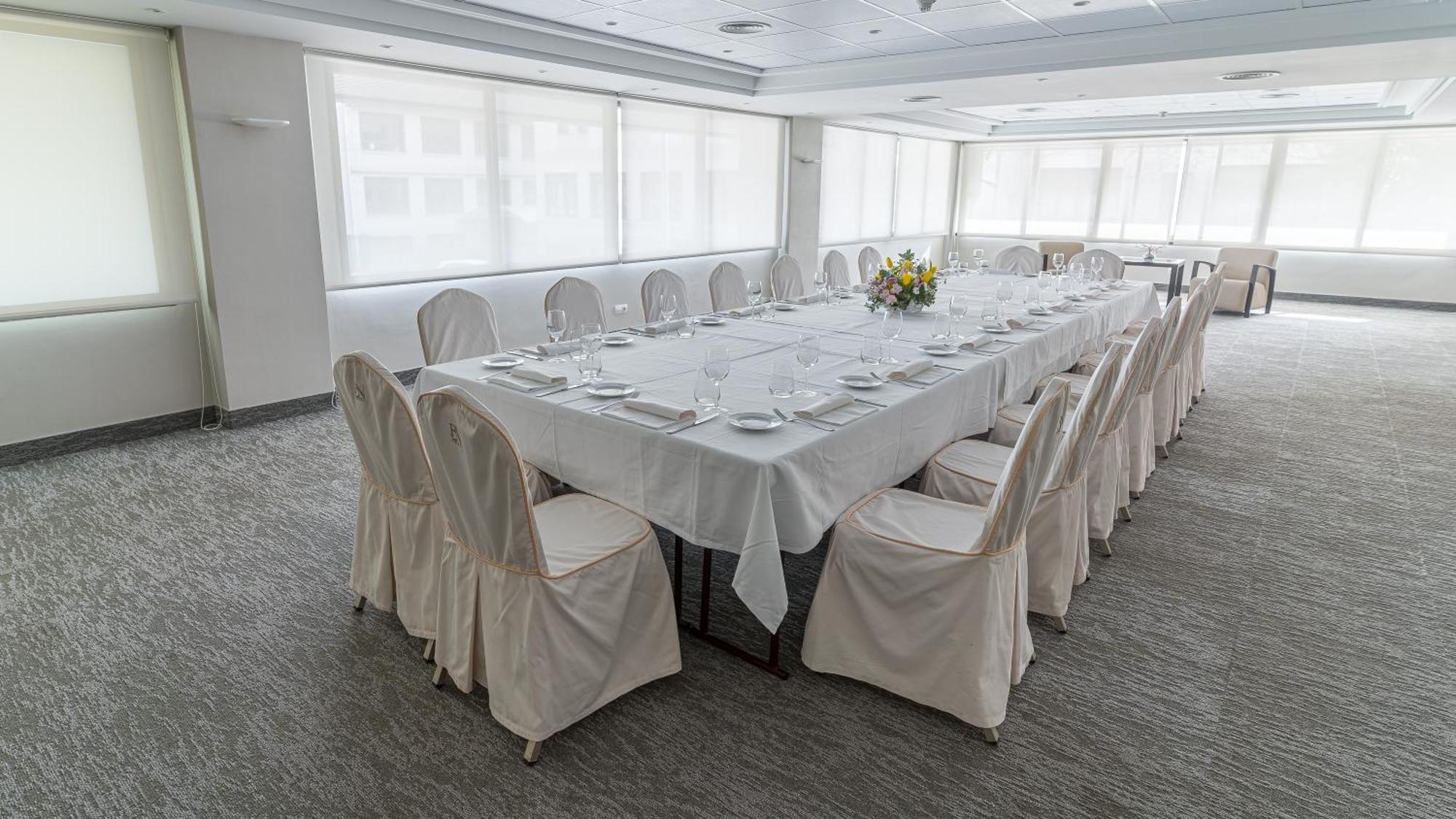 Hotel Blanca De Navarra Pamplona Eksteriør billede